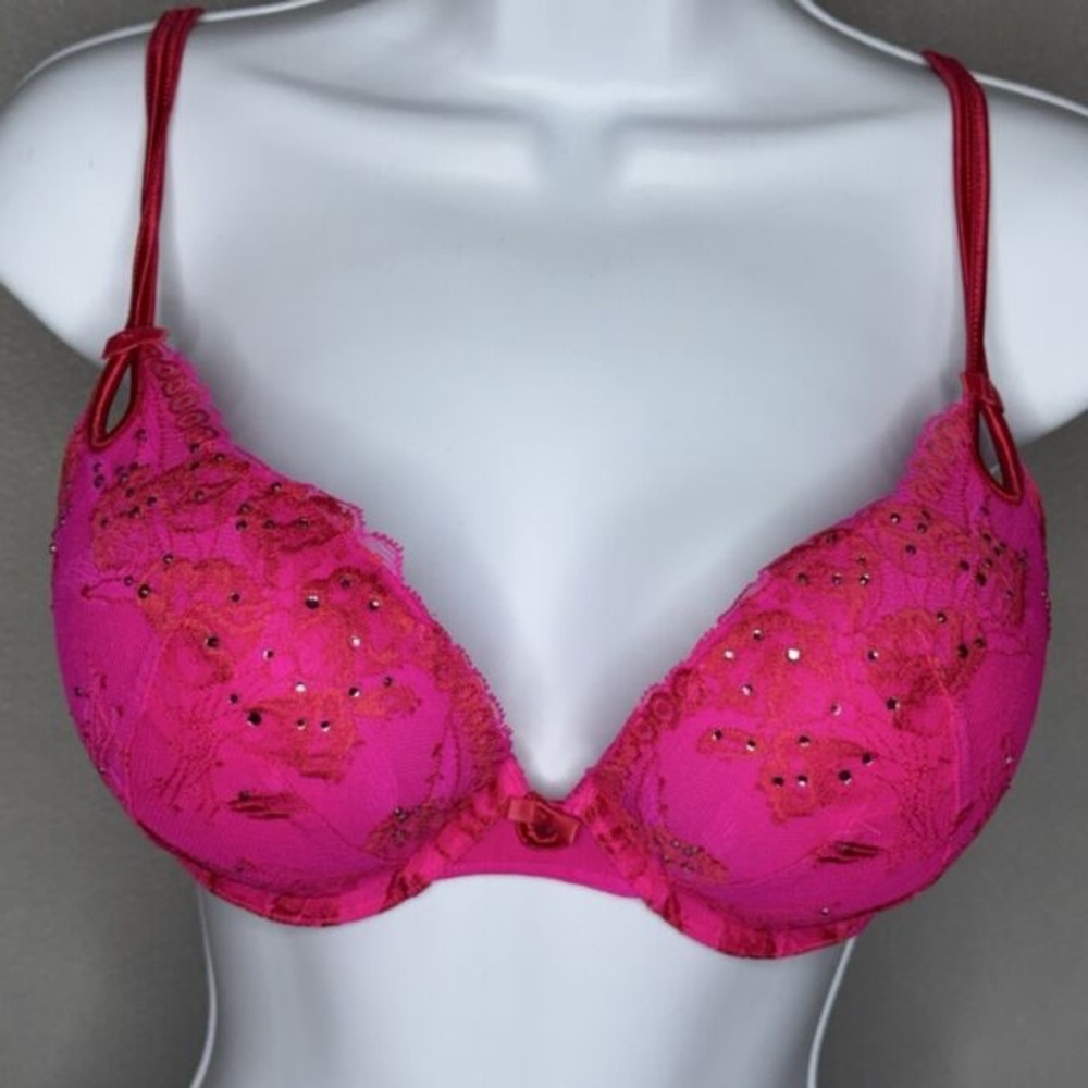 Victoria’s Secret lined bra